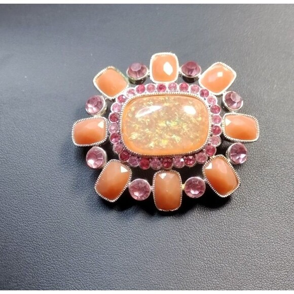 Cabochon Brooch Pin Cut Glass Salmon Pink Rhinestones Silver Tone 2.5" x 2" VTG - Picture 1 of 5